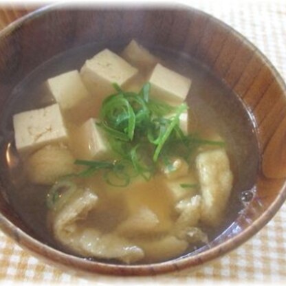 わが家のお気に入りの島豆腐のお味噌汁とっても美味しかったです（ｖｖ）　　菊芋がなかったので油揚げで代用です＾＾*